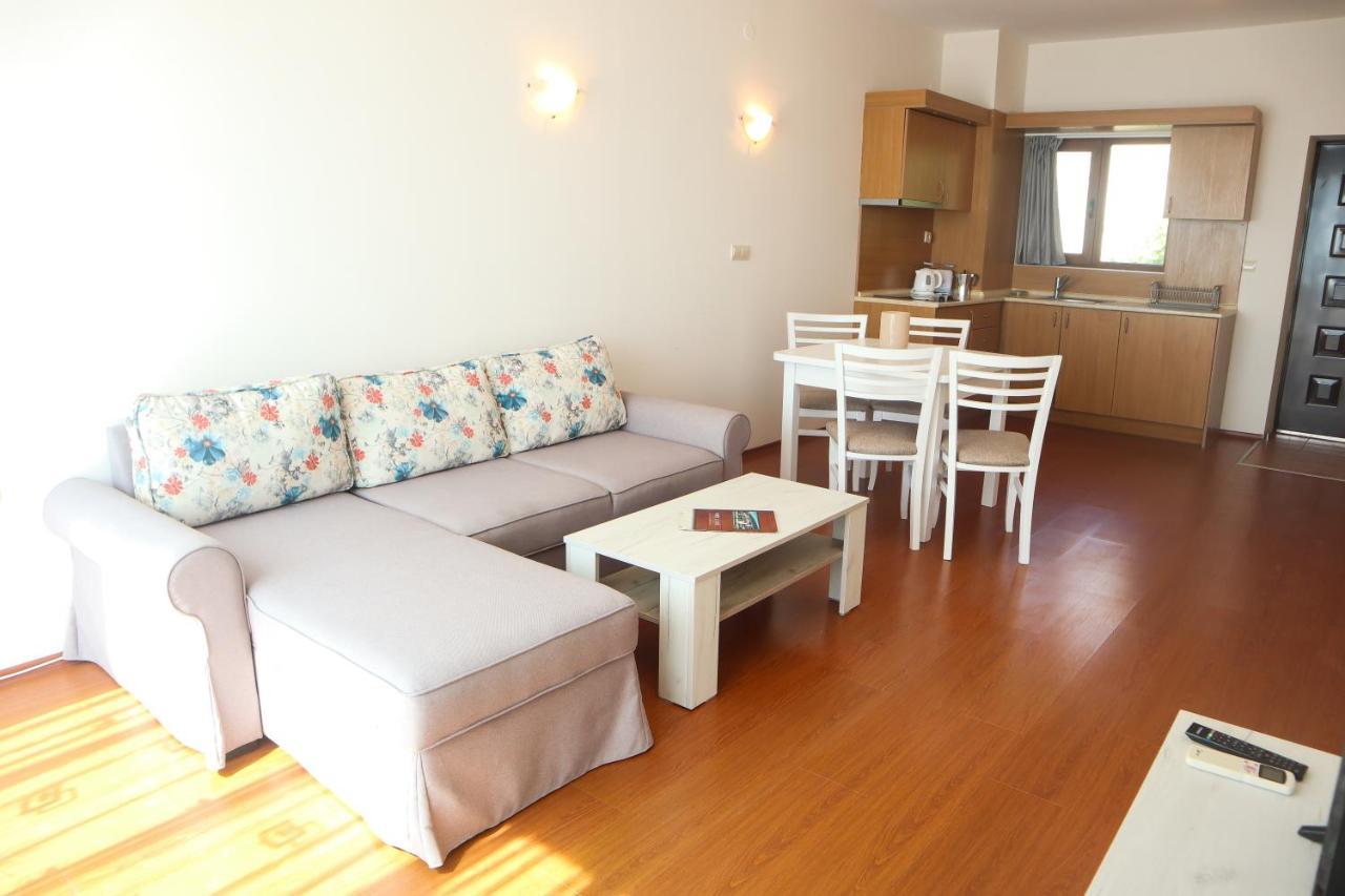White Coast Beach Apartments كافارنا المظهر الخارجي الصورة