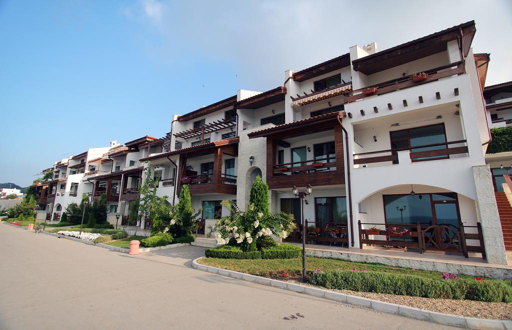 White Coast Beach Apartments كافارنا المظهر الخارجي الصورة