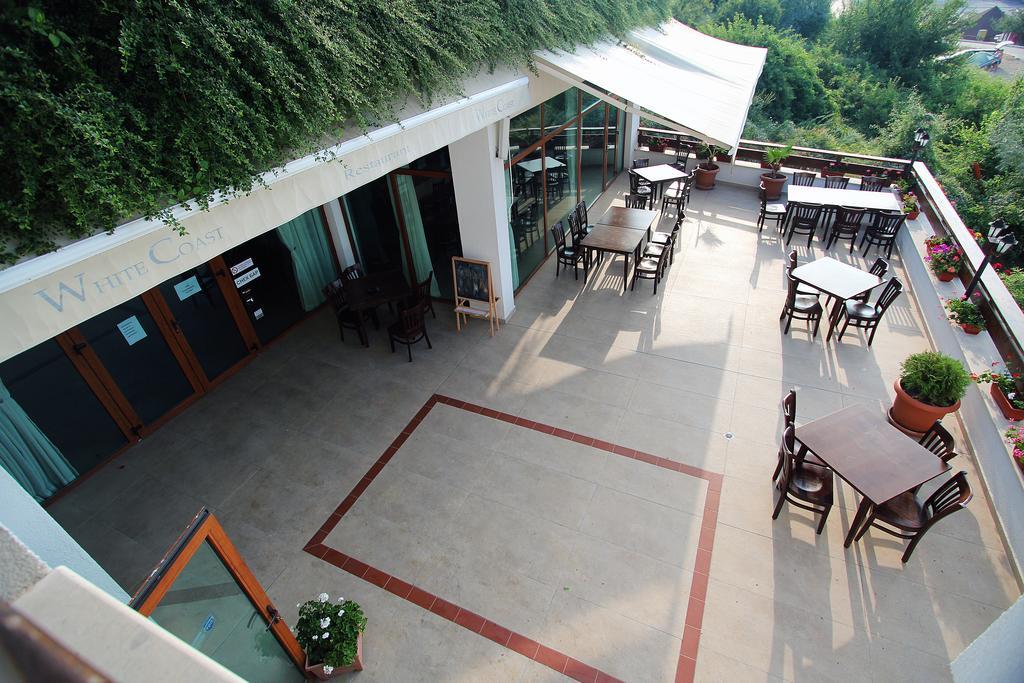White Coast Beach Apartments كافارنا المظهر الخارجي الصورة